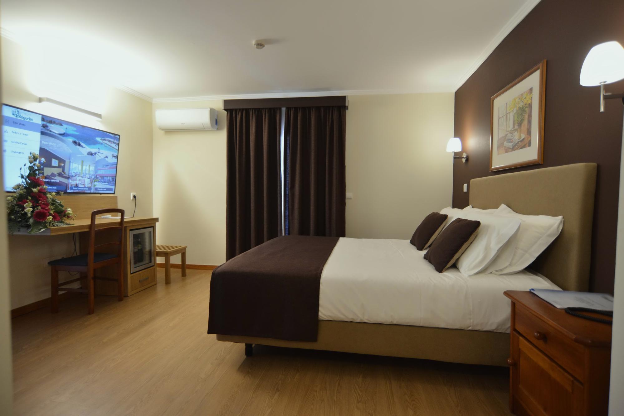 Hotel Salgueiro ปอร์โต โมนิซ ภายนอก รูปภาพ